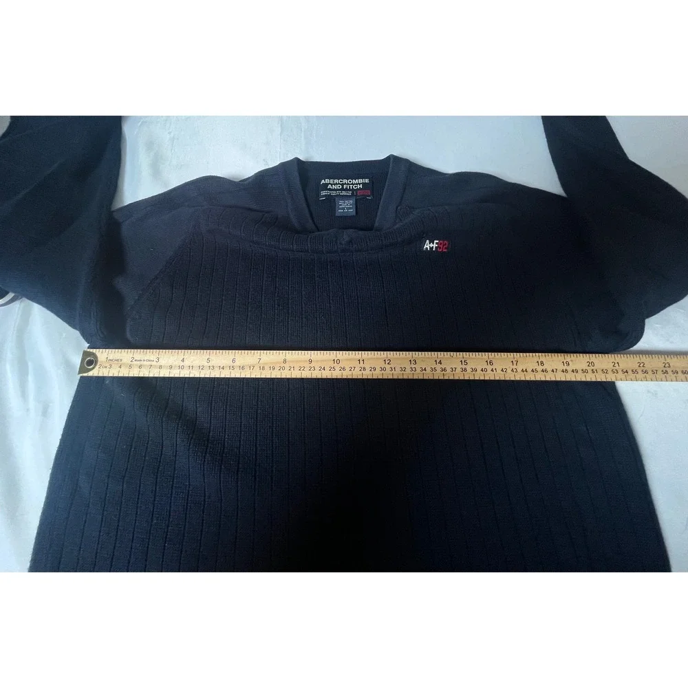 Vintage Abercrombie and Fitch Mens Navy V-Neck Ribbed Knit Sweater Logo Lg Y2K